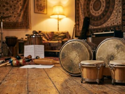 Congas vs bongos: comparativa de percusión